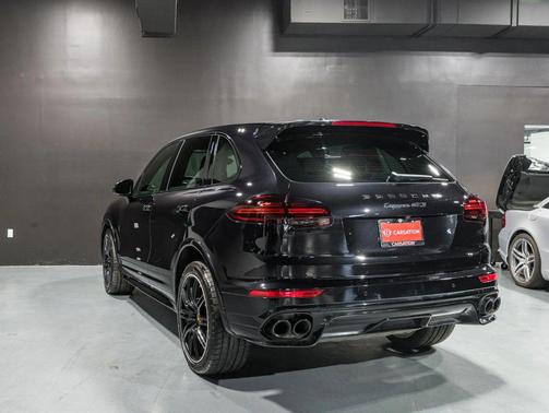 2016 Porsche Cayenne GTS