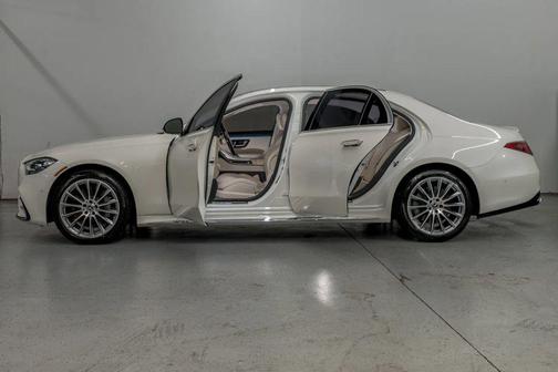 White 2022 Mercedes-Benz S-Class 4MATIC