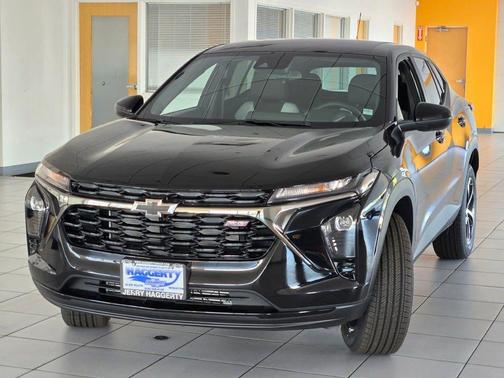 Mosaic Black Metallic 2026 Chevrolet Trax FWD 1RS