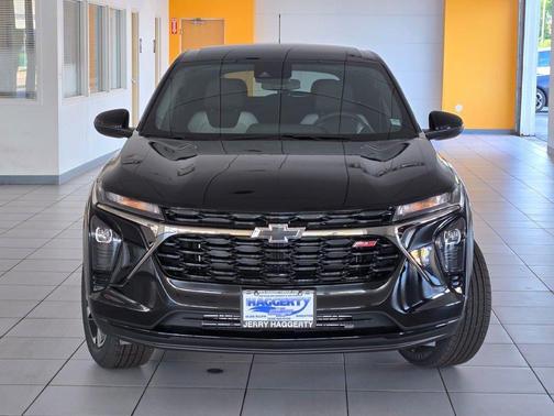 Mosaic Black Metallic 2026 Chevrolet Trax FWD 1RS