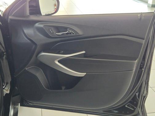 Mosaic Black Metallic 2026 Chevrolet Trax FWD 1RS