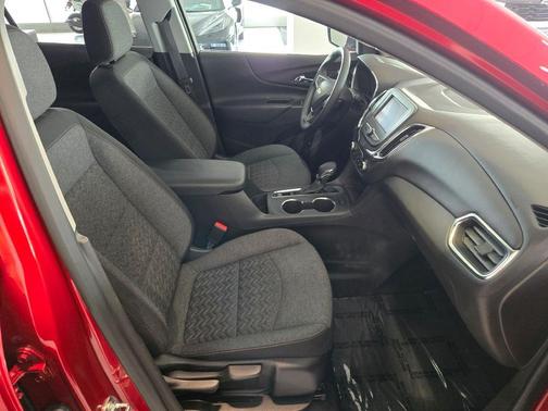 Radiant Red Tintcoat 2024 Chevrolet Equinox 1LT
