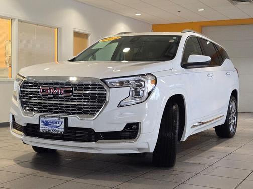 Summit White 2024 GMC Terrain Denali