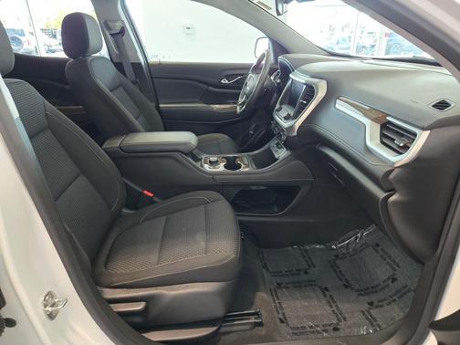 2023 GMC Acadia FWD SLE