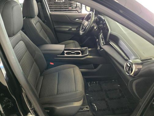 Mosaic Black Metallic 2025 Chevrolet Equinox 1LT