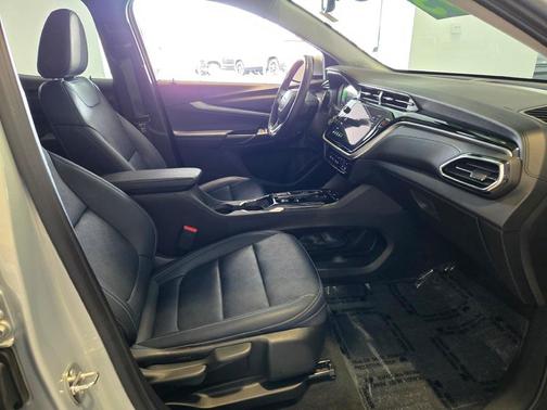 2023 Chevrolet Bolt EUV FWD LT