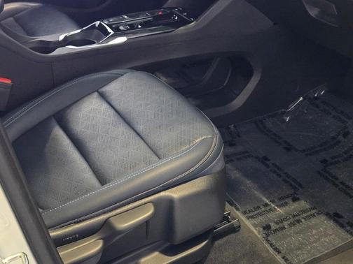 2023 Chevrolet Bolt EUV FWD LT