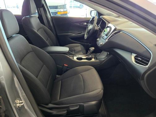 2023 Chevrolet Malibu RS