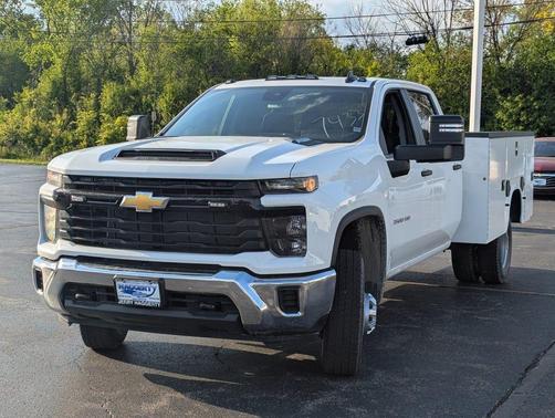 Summit White 2026 Chevrolet Silverado 3500 WT