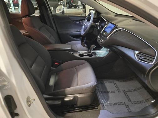 2020 Chevrolet Malibu FWD LT
