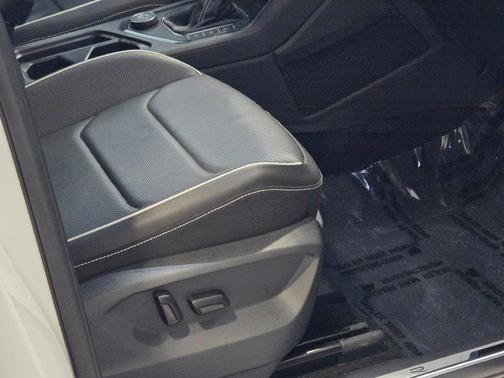2022 Volkswagen Tiguan 2.0T SEL R-Line 4MOTION