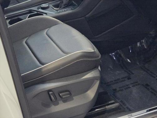 2022 Volkswagen Tiguan 2.0T SEL R-Line 4MOTION