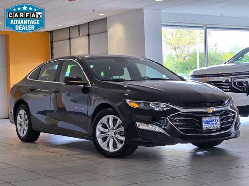 Mosaic Black Metallic 2024 Chevrolet Malibu FWD 1LT