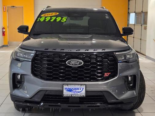 2025 Ford Explorer ST