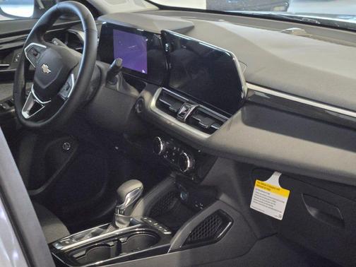 Sterling Gray Metallic 2026 Chevrolet Trailblazer LT