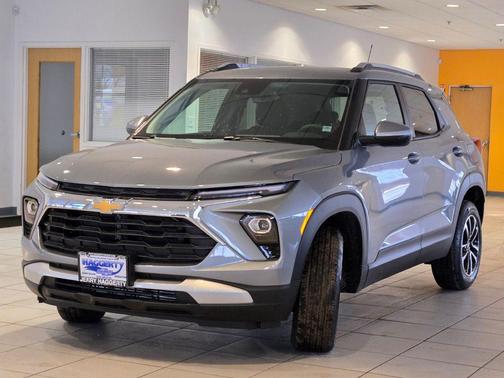 Sterling Gray Metallic 2026 Chevrolet Trailblazer LT