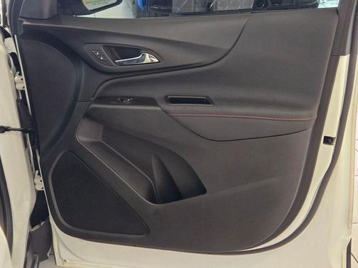 2022 Chevrolet Equinox FWD RS