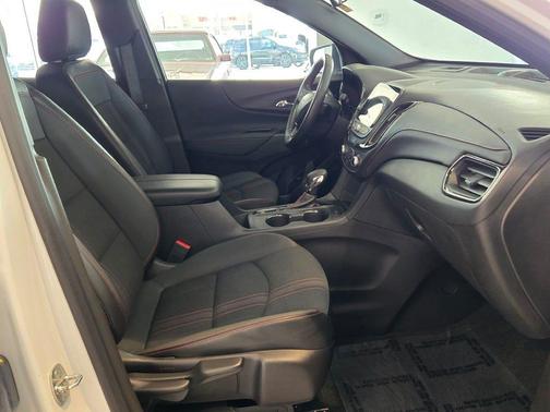 Summit White 2022 Chevrolet Equinox FWD RS