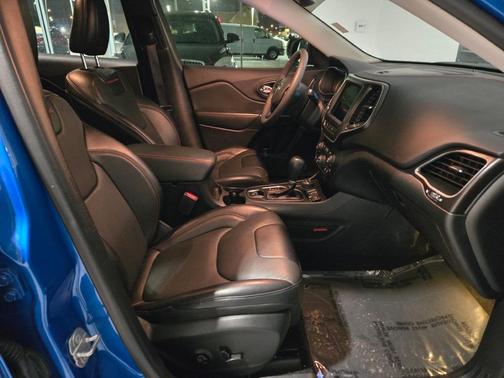 2021 Jeep Cherokee Trailhawk