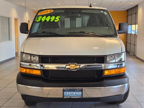 2024 Chevrolet Express 2500 RWD 2500 Regular Wheelbase WT