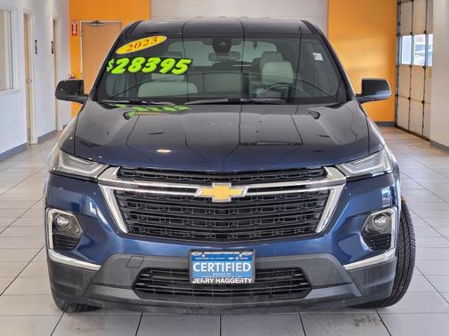 2023 Chevrolet Traverse LS