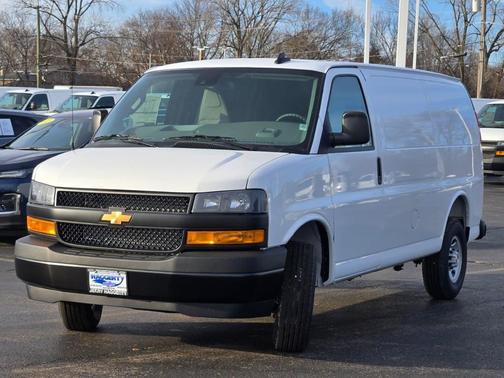 2025 Chevrolet Express 3500 RWD 3500 Regular Wheelbase WT