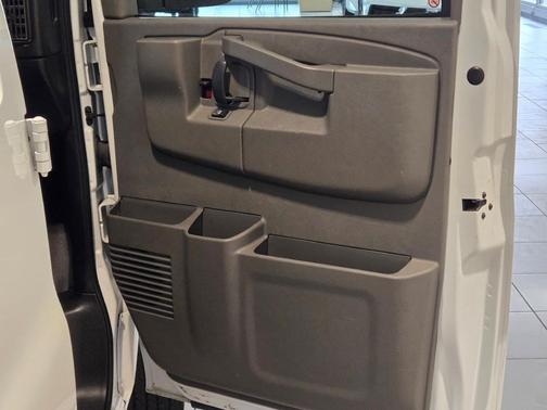 2023 GMC Savana 2500 Work Van