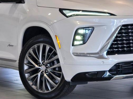 White Frost Tricoat 2025 Buick Enclave Avenir FWD