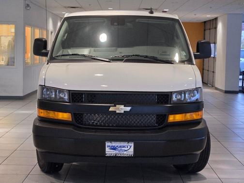 2025 Chevrolet Express 2500 RWD 2500 Regular Wheelbase WT