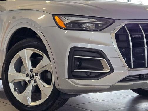 Florett Silver Metallic 2021 Audi Q5 45 Premium Plus