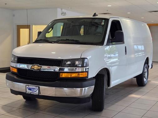 2024 Chevrolet Express 2500 RWD 2500 Regular Wheelbase WT