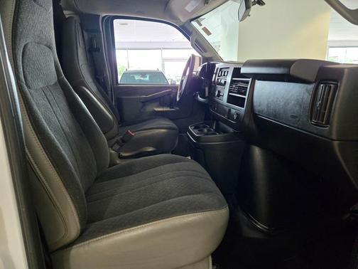 2024 Chevrolet Express 2500 RWD 2500 Regular Wheelbase WT