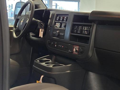 2025 Chevrolet Express 2500 RWD 2500 Regular Wheelbase WT