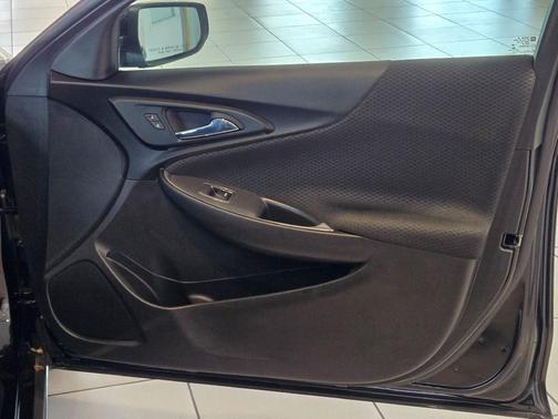 Mosaic Black Metallic 2024 Chevrolet Malibu FWD 1LT