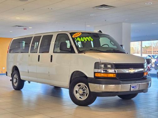 Summit White 2024 Chevrolet Express 3500 RWD 3500 Extended Wheelbase LT