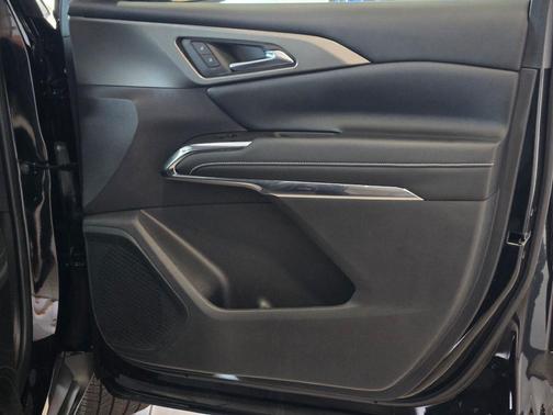 Mosaic Black Metallic 2024 Chevrolet Traverse LT