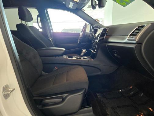 2022 Jeep Grand Cherokee Laredo