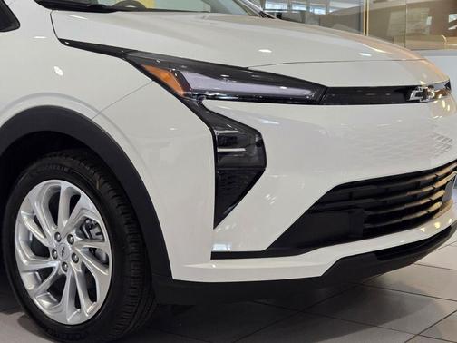 Summit White 2027 Chevrolet Bolt LT