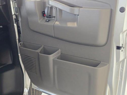 Silver Ice Metallic 2026 Chevrolet Express 2500 Work Van