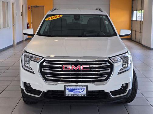 Summit White 2024 GMC Terrain SLT