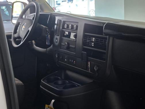 2025 Chevrolet Express 2500 RWD 2500 Extended Wheelbase WT