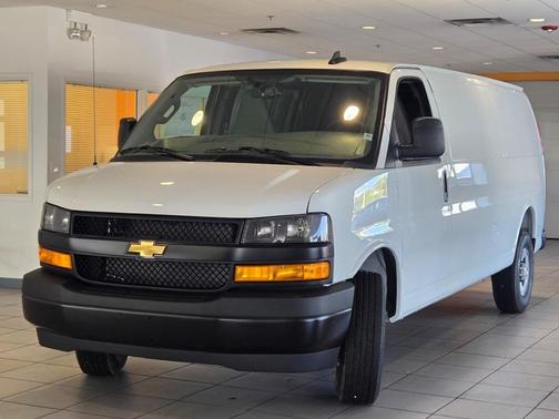 2025 Chevrolet Express 2500 RWD 2500 Extended Wheelbase WT