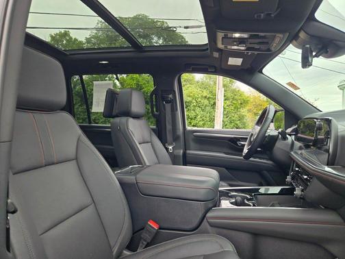 Radiant Red Tintcoat 2025 Chevrolet Suburban RST