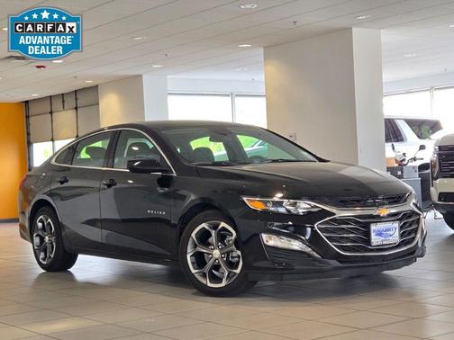 Mosaic Black Metallic 2024 Chevrolet Malibu FWD 1LT