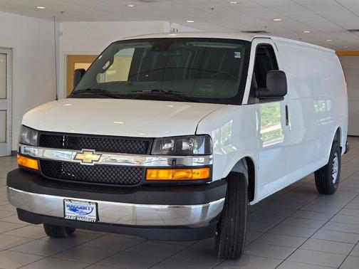 Summit White 2026 Chevrolet Express 2500 Work Van