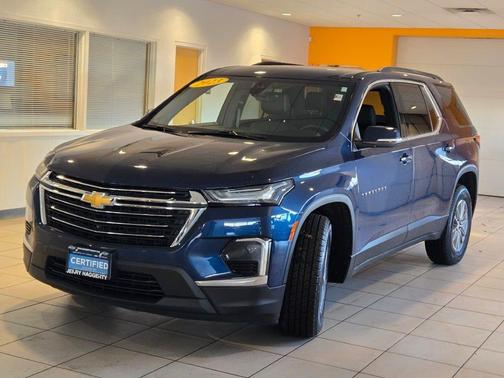 2023 Chevrolet Traverse LT Leather