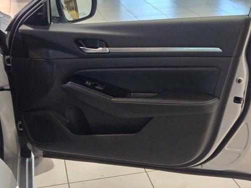 2024 Nissan Altima 2.5 SL