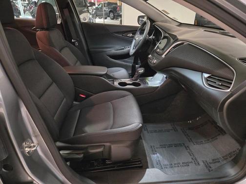 2024 Chevrolet Malibu FWD RS