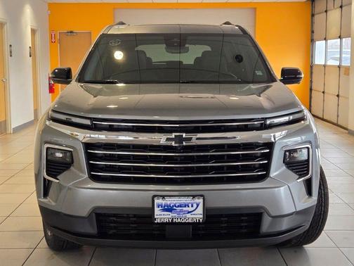 Sterling Gray Metallic 2026 Chevrolet Traverse LT