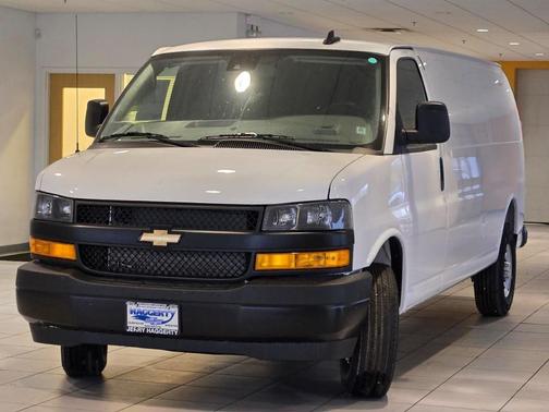 2025 Chevrolet Express 2500 RWD 2500 Extended Wheelbase WT